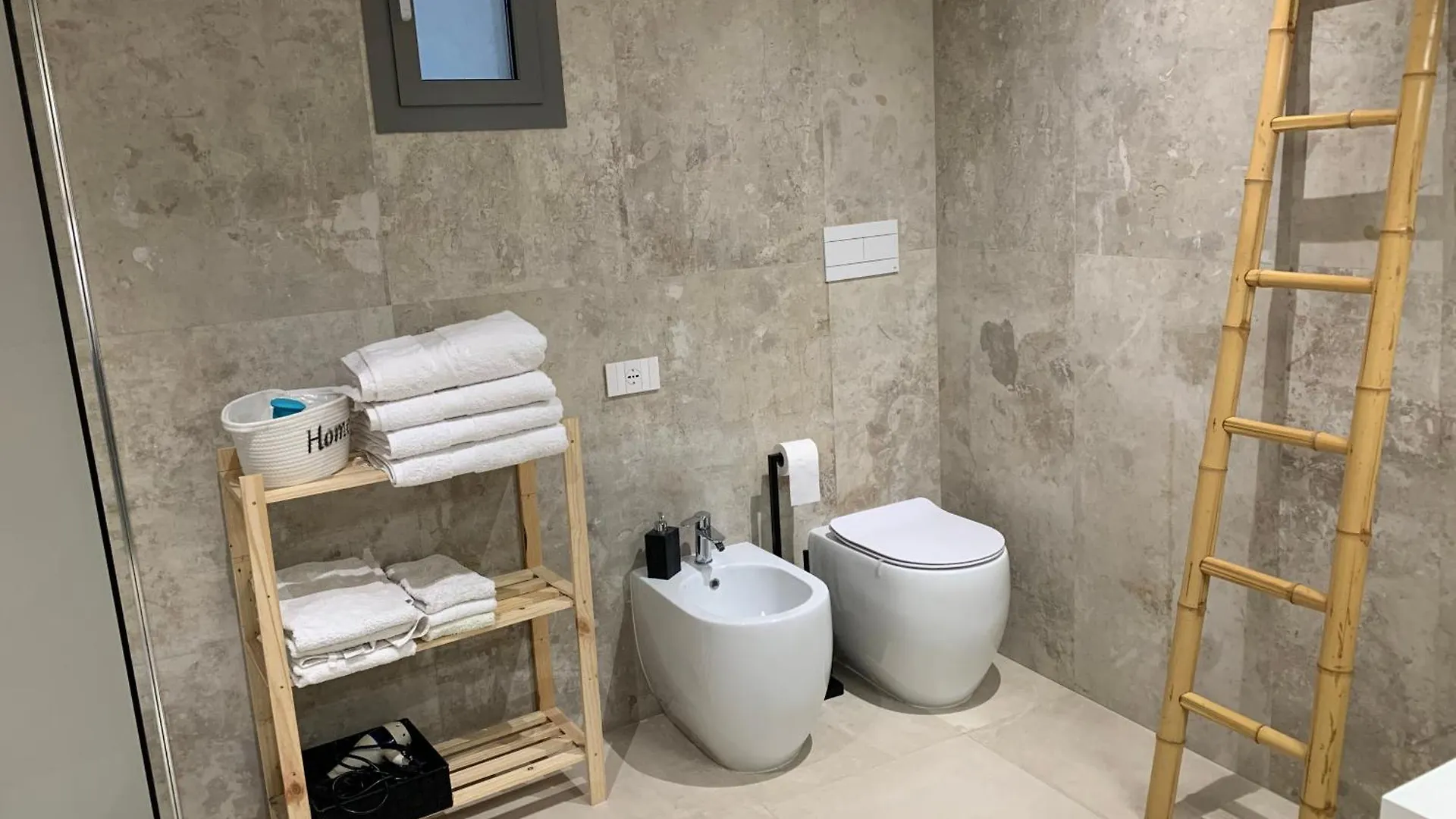 אולביה Venere Smeralda Living 0*,  איטליה